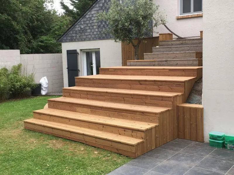 installation de terrasse bois erce en lamee